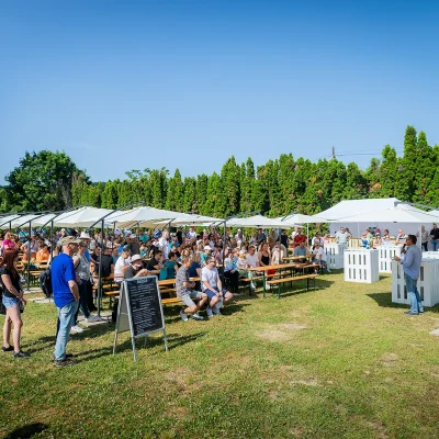 Csillagkert Eseményközpont - Élményt teremtünk. Minőséget adunk. Csillagkert eseményközpont
